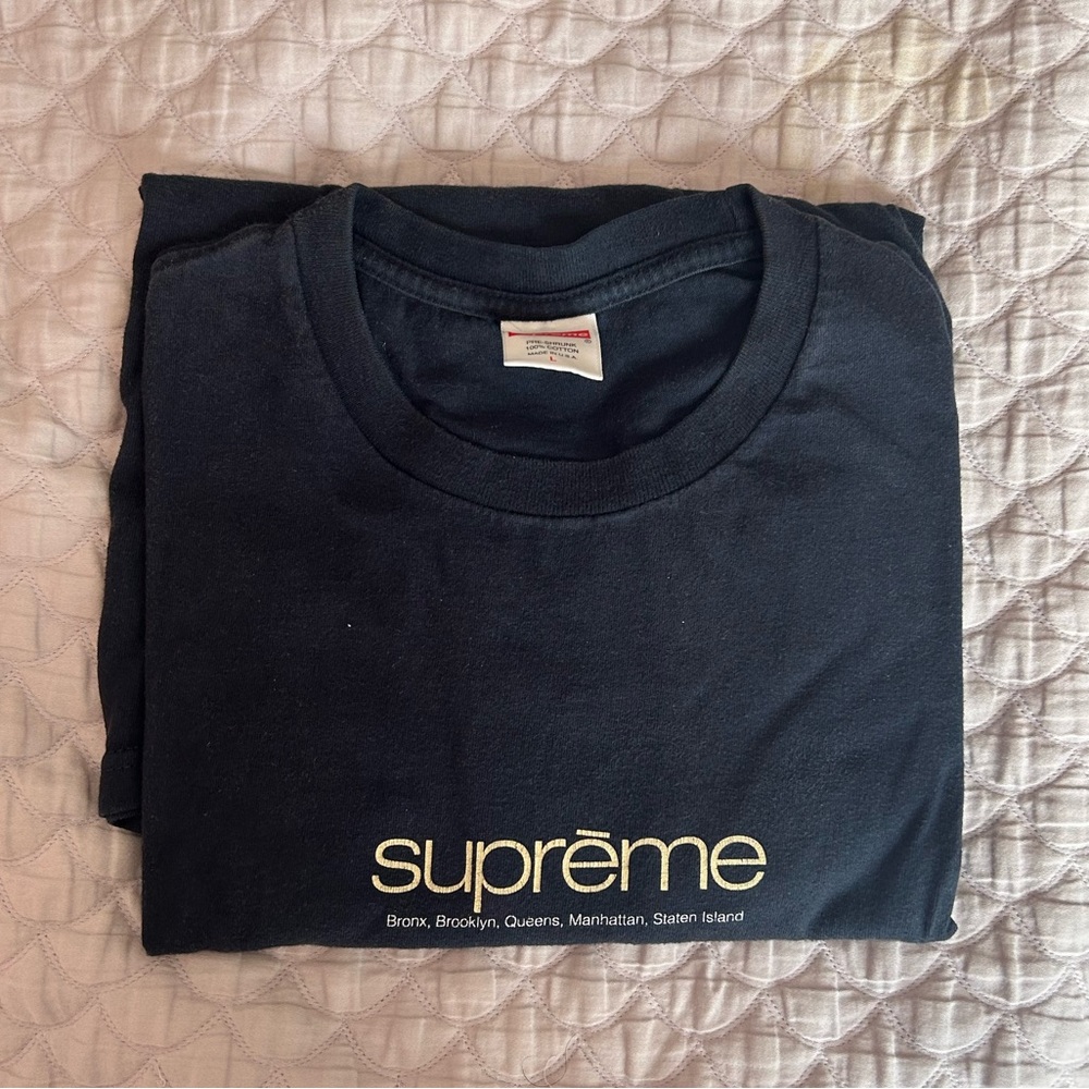 Supreme Navy Tee, great condition, size L
